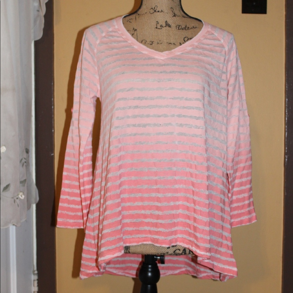 Light pink fade to dark pink